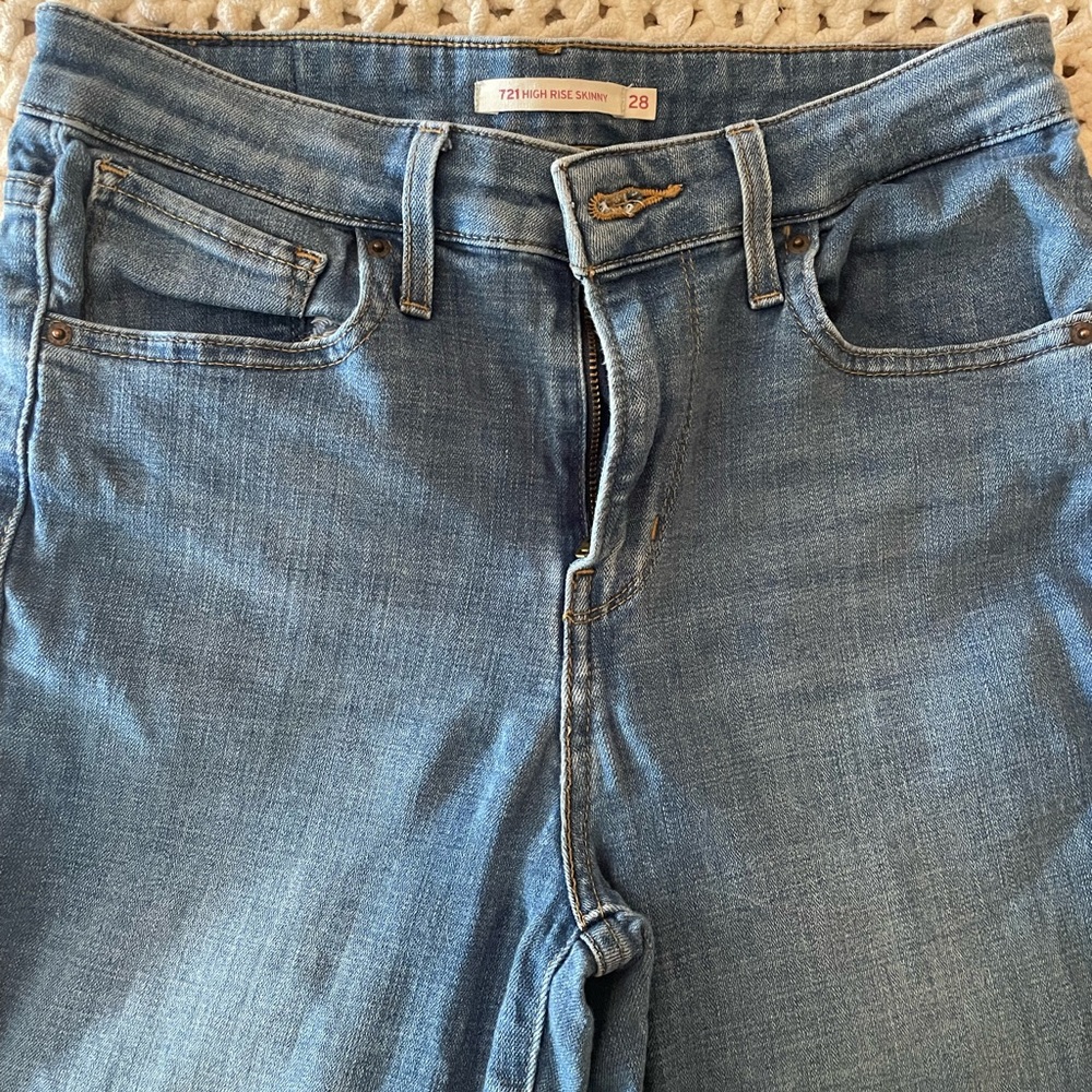 Levi’s 721 High Rise Skinny Jeans